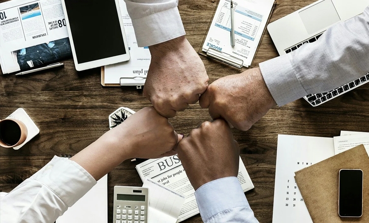 【互聯網創業】如何讓創業團隊貼心幫企業干活，又能給結果？